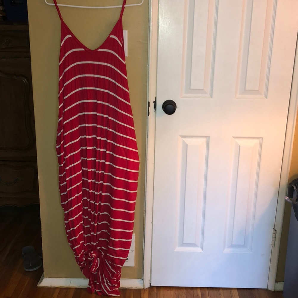 Maxi dress with pockets